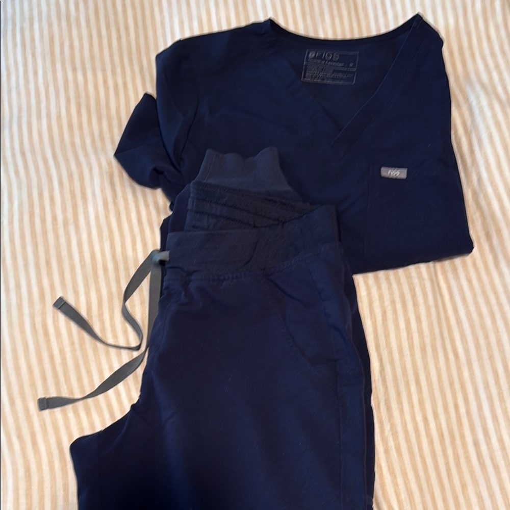 Navy Figs Scrubs Set - High Rise Pants